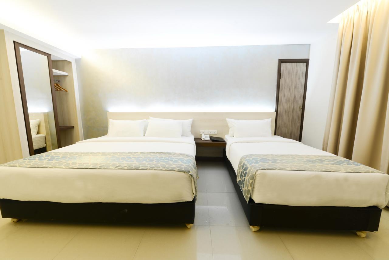 Samudra Hotel Kuching Ngoại thất bức ảnh