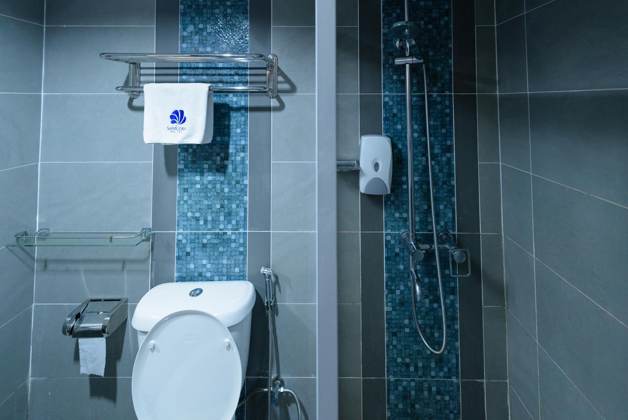 Samudra Hotel Kuching Ngoại thất bức ảnh