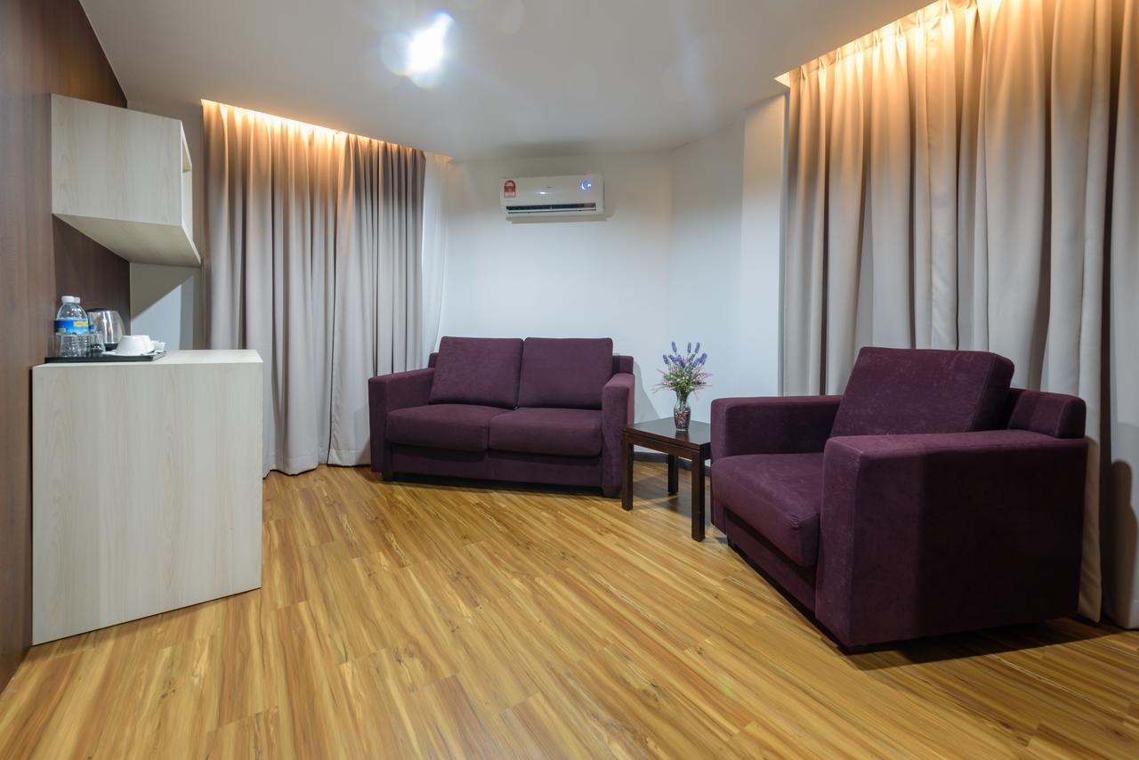 Samudra Hotel Kuching Ngoại thất bức ảnh