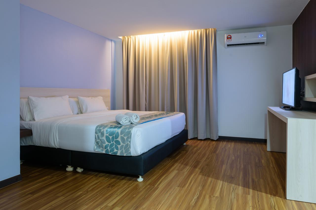 Samudra Hotel Kuching Ngoại thất bức ảnh