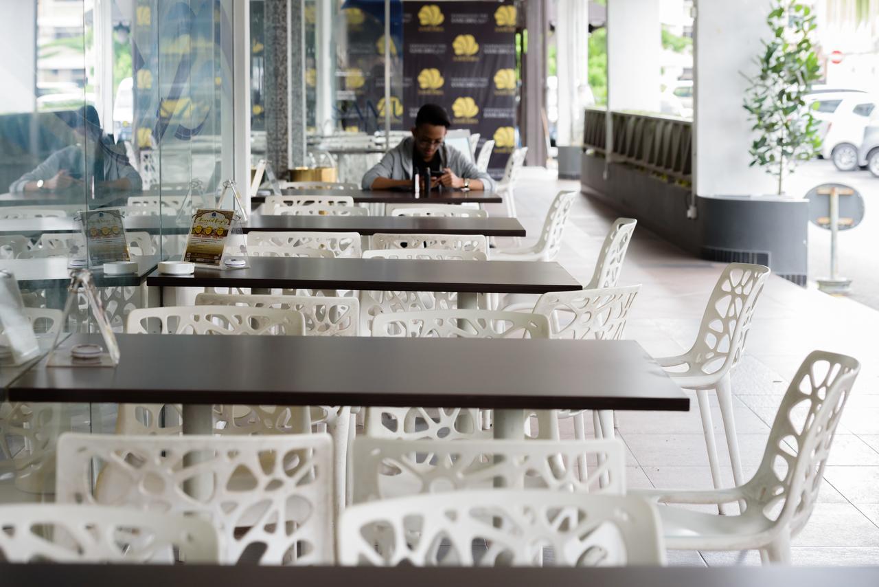 Samudra Hotel Kuching Ngoại thất bức ảnh